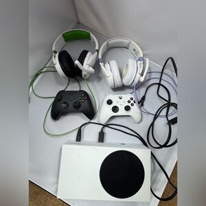 Xbox Series S bundle